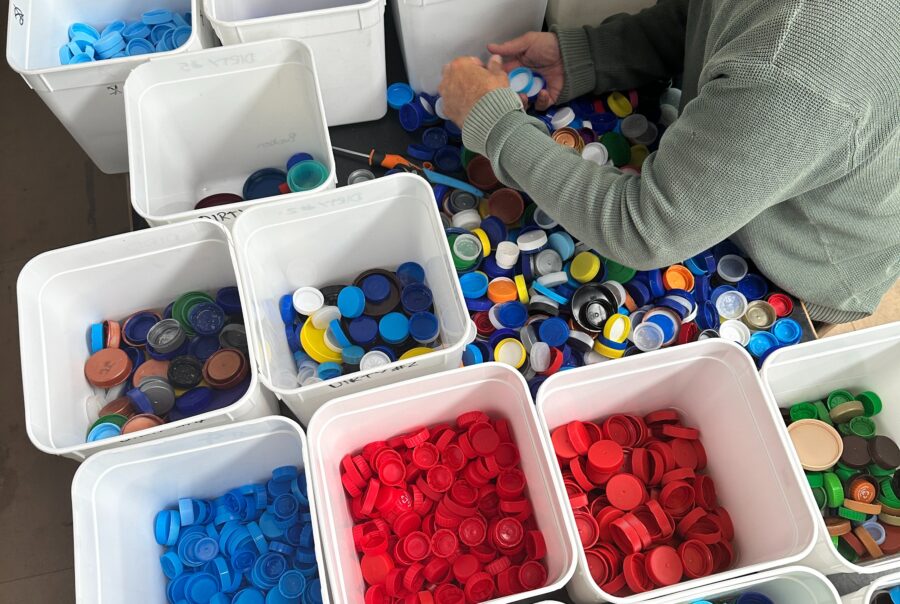 Volunteer Sorting Lids